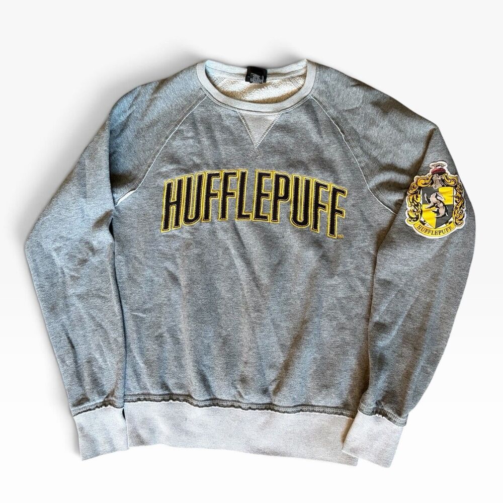 Harry Potter Hufflepuff Crest Crewneck Sweatshirt Size S Universal Studios